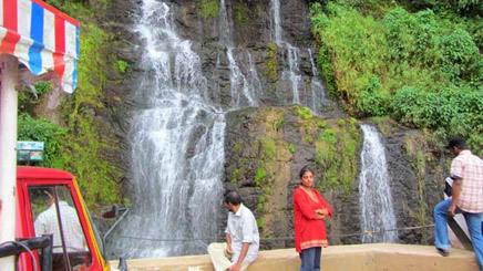 Valanjanganam Falls